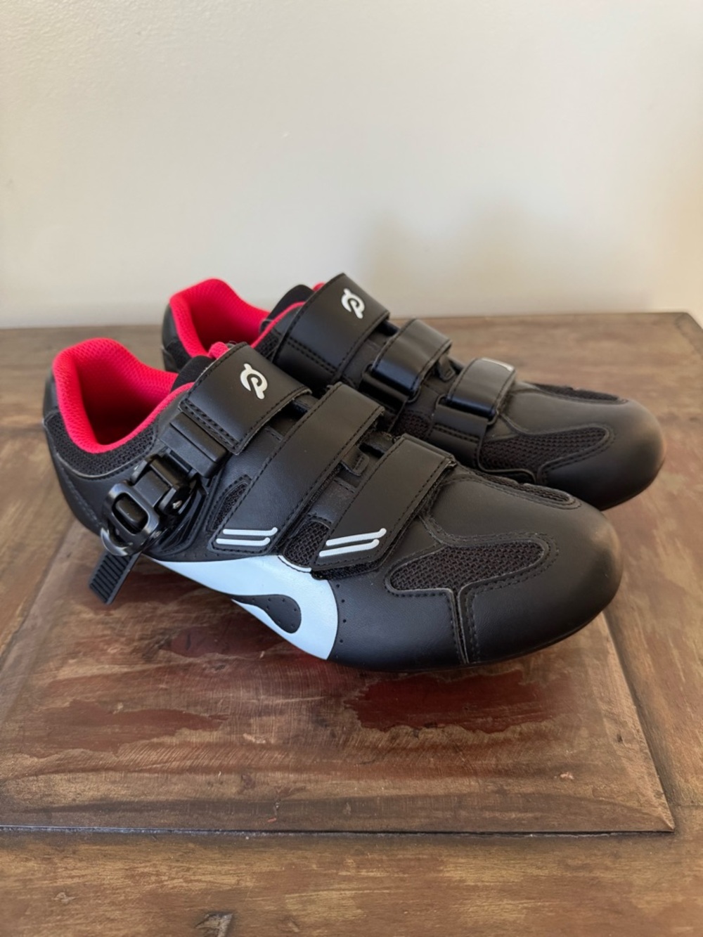 Peloton bike black red cycling shoes cleats unisex size EU 40 or women’s US 9